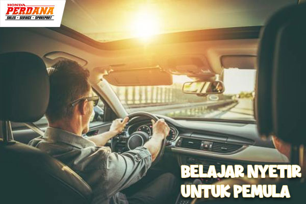 Belajar Mengendarai Mobil Yang Aman